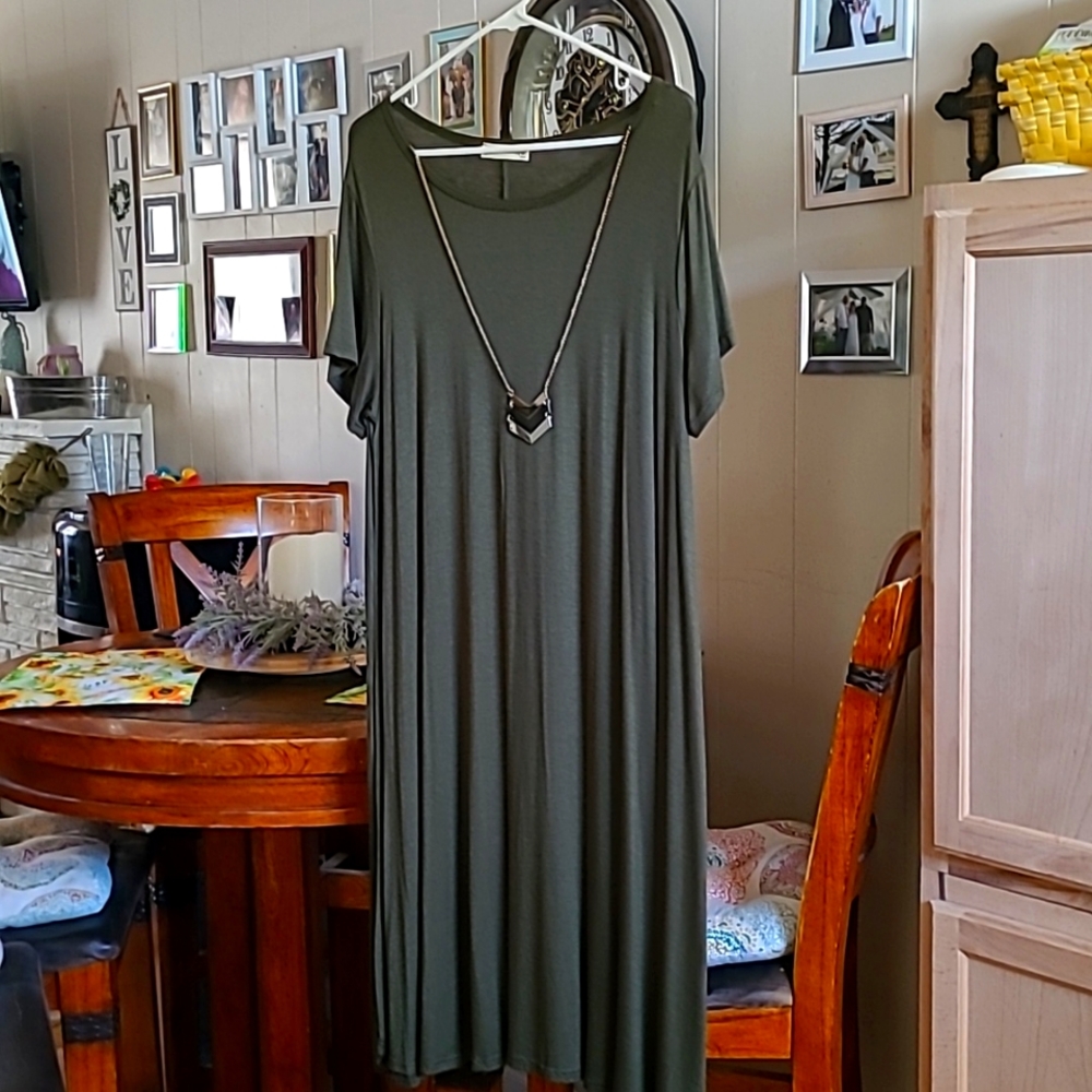 Green Dress with necklace
